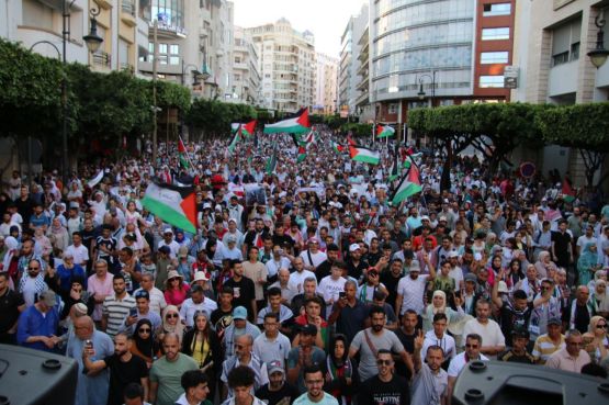 طنجة: آلاف المغاربة يشاركون في مسيرة داعمة للشعب الفلسطيني