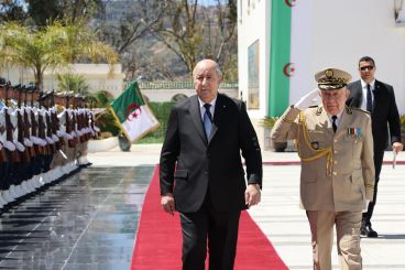 الرئيس الجزائري يجمع مجددا بين القضية الفلسطينية ونزاع الصحراء
