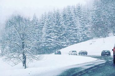 تساقطات ثلجية وموجة برد مرتقبة من السبت إلى الثلاثاء بعدد من مناطق المغرب 