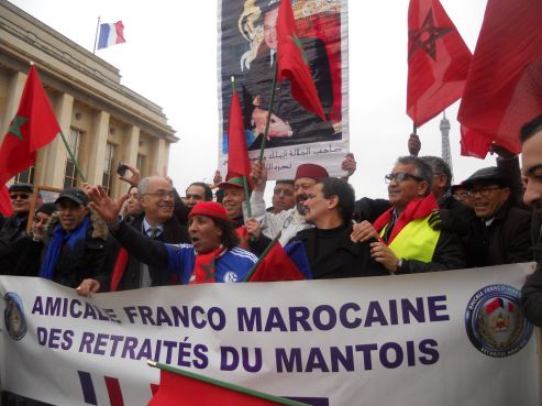 باريس: عشرات المغاربة يشاركون في وقفة للتنديد بتصريحات بان كي مون 