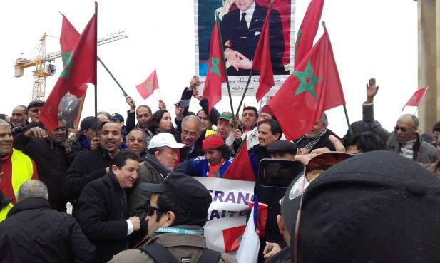 باريس: عشرات المغاربة يشاركون في وقفة للتنديد بتصريحات بان كي مون 