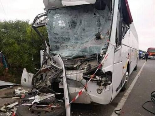 برشيد: وفاة سائق حافلة وإصابة 35 شخص في حادثة سير