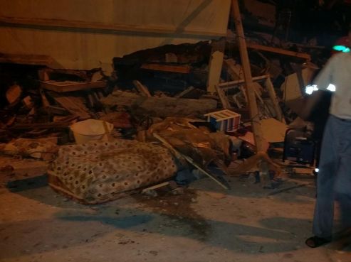 الدارالبيضاء : ارتفاع حصيلة ضحايا انهيار ثلاث عمارات في بوركون إلى ثلاثة قتلى  [صور و فيديو]