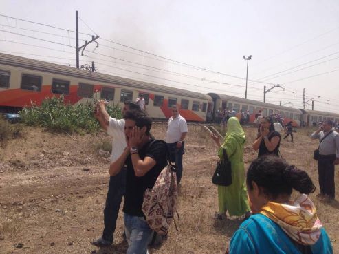 قتيل وعدة جرحى في اصطدام قطارين قرب المحمدية [صور]