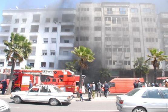 الدار البيضاء : حريق مهول شب في محلات تجارية بشارع محمد السادس