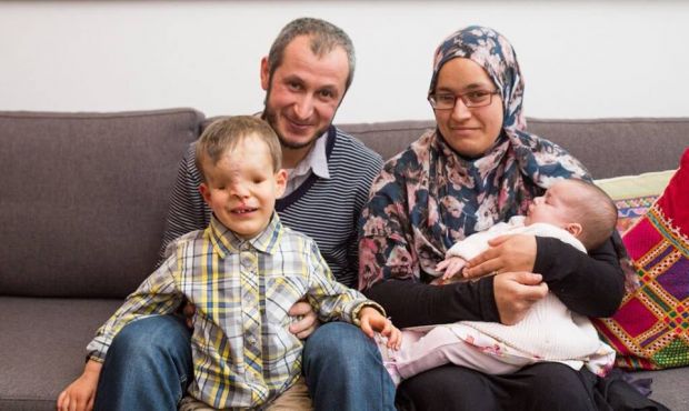 أستراليا: الطفل المغربي الذي ولد من دون ملامح يحصل على وجه جديد [صور]  