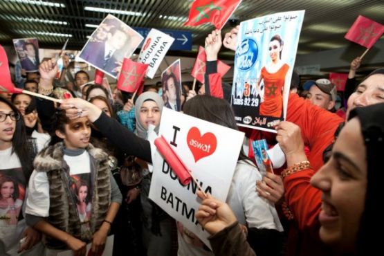 الدار البيضاء تستقبل دنيا باطمة استقبال الأبطال (صور + فيديو)