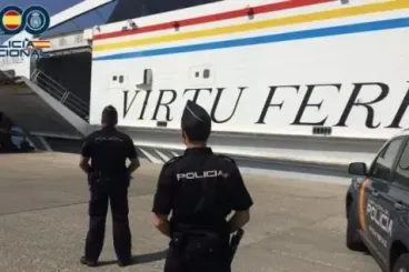 Wanted in the Netherlands, couple abducts their three children and attempts to flee to Morocco