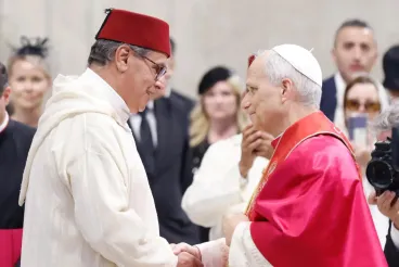 Akhannouch représente Mohammed VI à l’inauguration du pontificat du pape Léon XIV