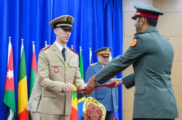 CREMS : Moulay El Hassan préside la cérémonie de sortie de la 25e promotion à Kénitra