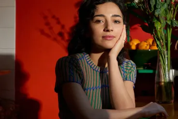Moroccan-Dutch writer Safae el Khannoussi wins 2025 Libris Prize for best Dutch novel