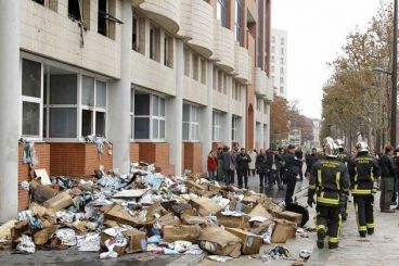 Paris : Les bureaux de Charlie Hebdo incendiés