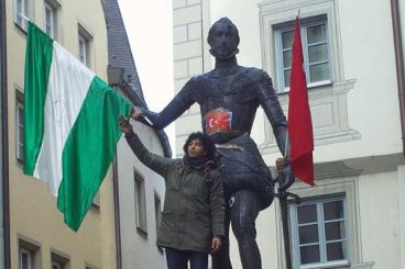 Allemagne : Un jeune Marocain prend en otage…une statue ! [insolite]