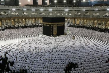 موسم الحج 1446 هـ : الملك محمد السادس يدعو الحجاج المغاربة إلى التحلي بقيم الإسلام 