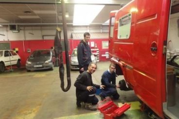 France : Un MRE répare une ambulance pour l’offrir à un village enclavé marocain