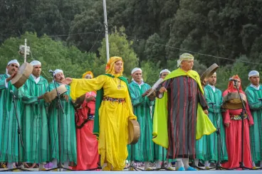Sanae Jadoubi, la primera mujer líder del Ahidous en Marruecos