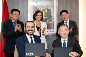 المغرب يتعاون مع شركة "تشاينا إيسترن" ويستهدف مليون سائح صيني بحلول عام 2030