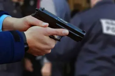 Intervención policial en Kenitra: Dos hermanos heridos de bala tras amenazar en estado de ebriedad